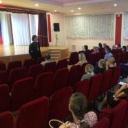 Помощник благочинного Юго-Западного округа Саранска по молодежной работе принял участие в родительском собрании