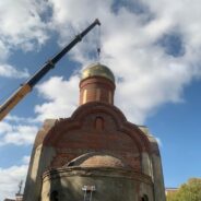 На Спасский храм-часовню в Саранске установили купол