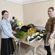 Молодежь Юго-Западного благочиния г. Саранска постигает основы храмовой флористики
