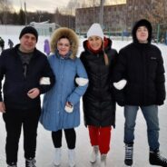 «Пирожков напекли, чаю заварили и вперёд!»