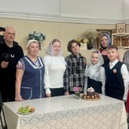 В ХРАМЕ СВЯТЫХ МЕФОДИЯ И КИРИЛЛА РЕГИОНАЛЬНОЕ ТЕЛЕВИДЕНИЕ СНЯЛО СЮЖЕТ О ПОДГОТОВКЕ К ПАСХЕ