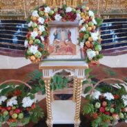 Православная молодежь украсила храм к празднику Преображения Господня