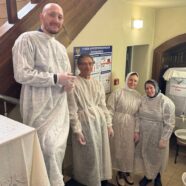 АКТИВИСТЫ ЮГО-ЗАПАДНОГО БЛАГОЧИНИЯ Г. САРАНСКА ПОМОГАЮТ РАЗДАВАТЬ КРЕЩЕНСКУЮ ВОДУ