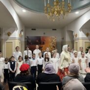 В САРАНСКЕ НАГРАДИЛИ УЧАСТНИКОВ ТВОРЧЕСКОГО КОНКУРСА «РОЖДЕСТВЕНСКАЯ СКАЗКА» И ПОКАЗАЛИ ТЕАТРАЛИЗОВАННОЕ ПРЕДСТАВЛЕНИЕ «СЧАСТЛИВАЯ СИРОТКА»