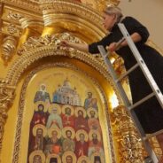 К празднику Светлой Пасхи иконостас в храме святых равноапостольных Мефодия и Кирилла засиял еще ярче
